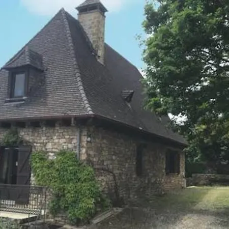 Holiday home Le Pigeonnier De Sinzelle *