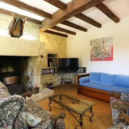 Le Pigeonnier De Sinzelle Holiday home *